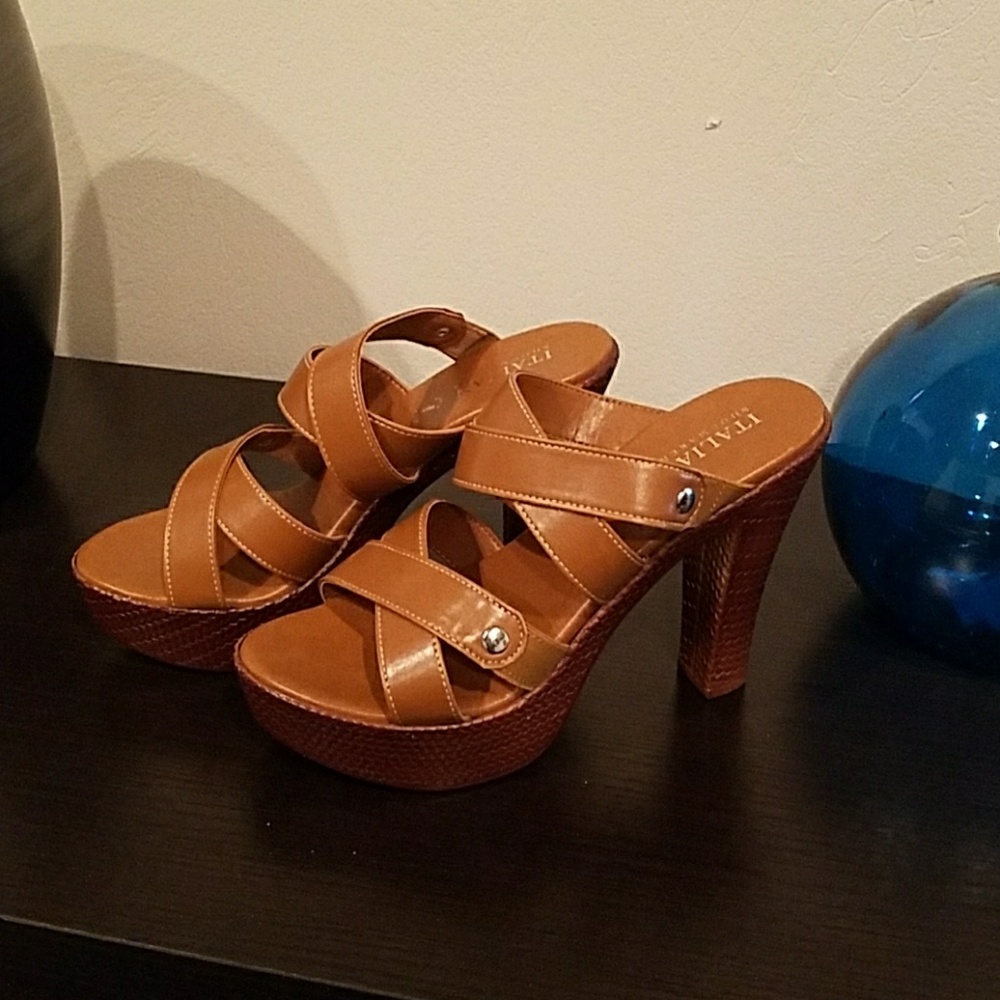 Italian Shoemakers cross strap heels